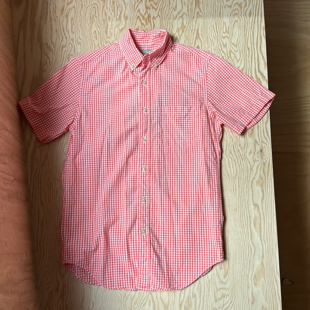 J Crew XS orange seersucker short sleeve button-down, button collar shirt